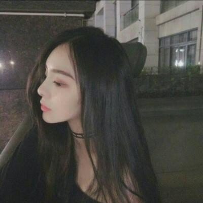 176123